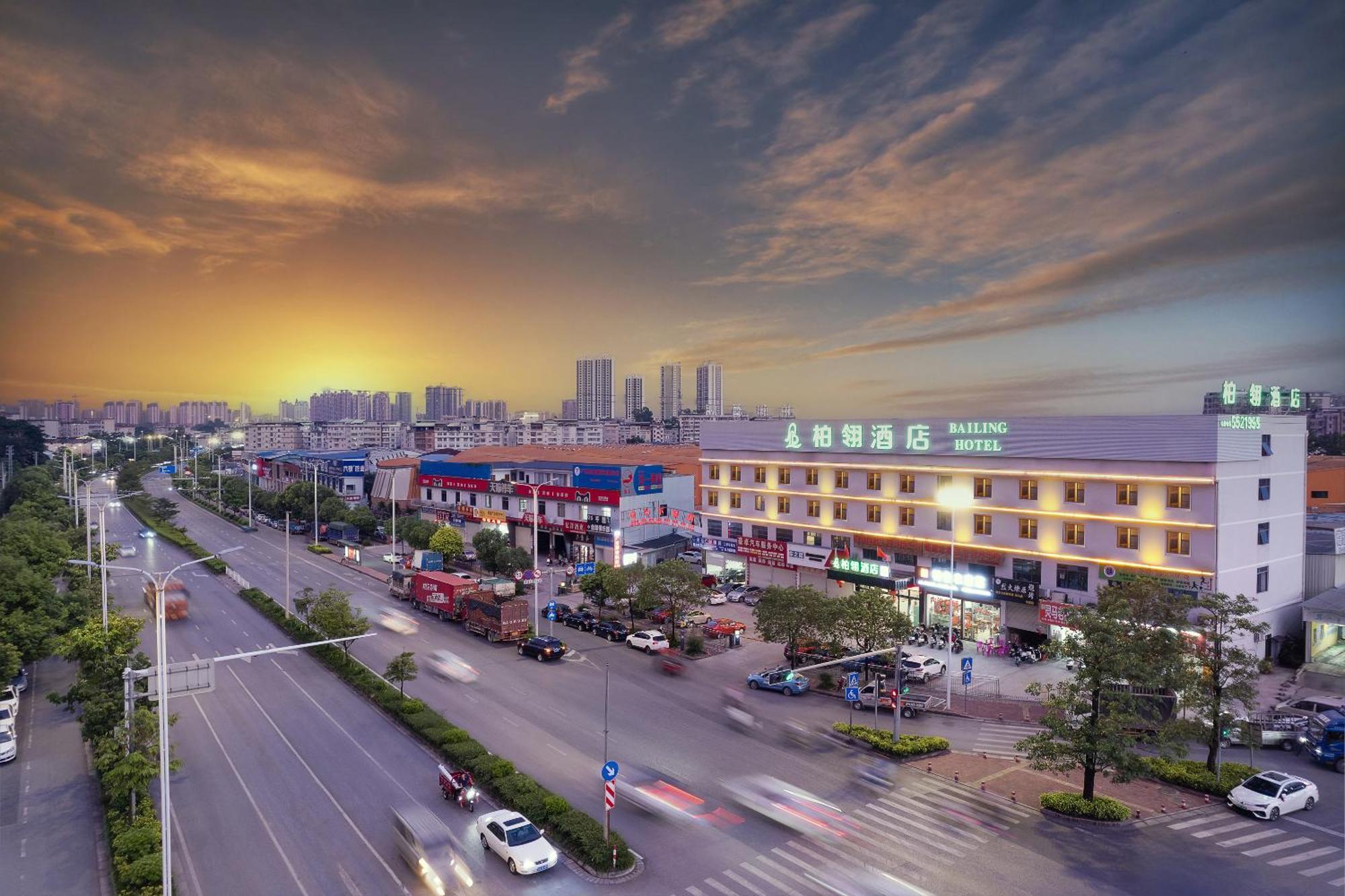 Bai Ling Hotel Nanning Esterno foto